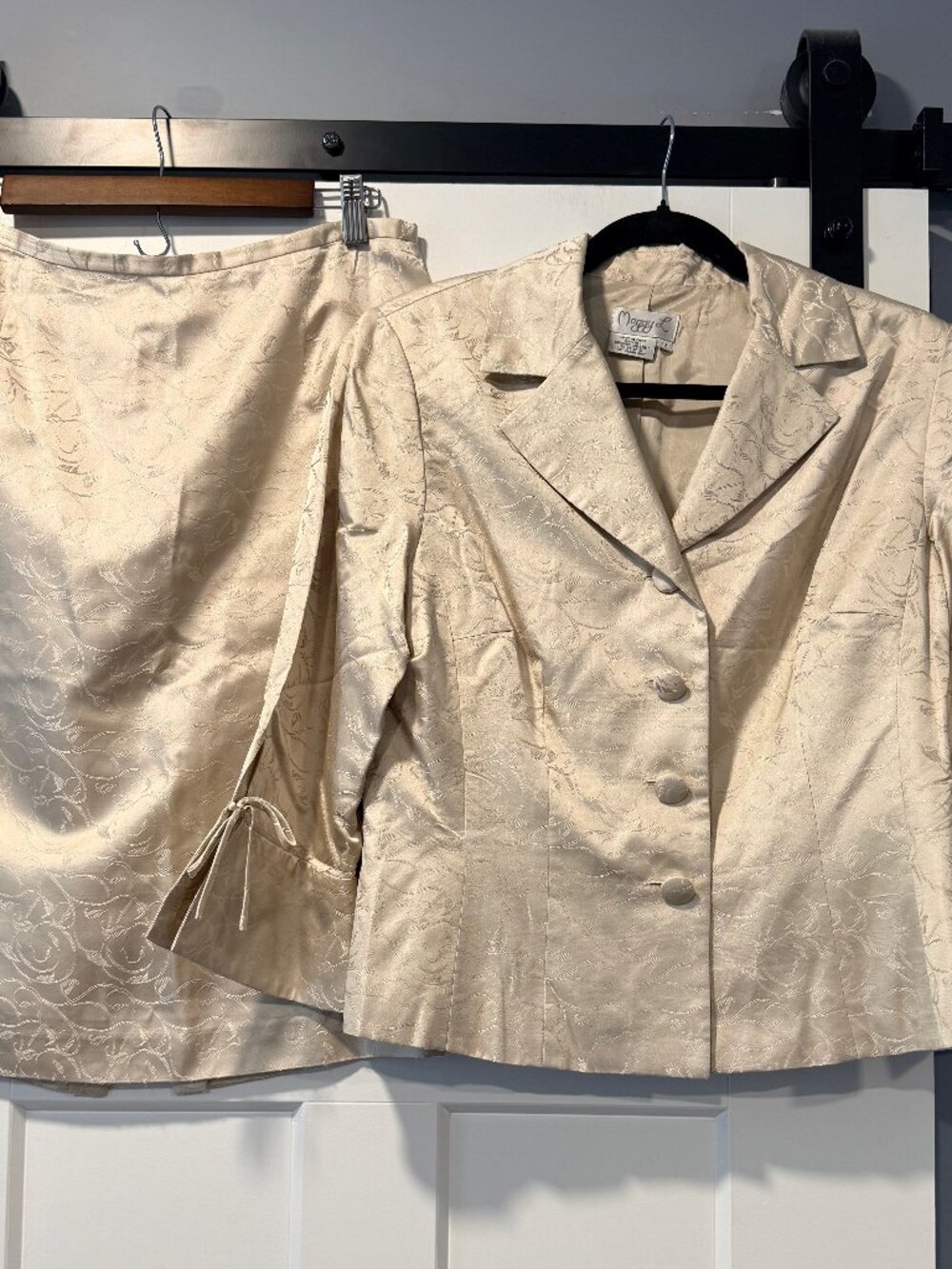 Maggie L Silk Tan Floral Print Skirt & Jacket Ladies Size 12